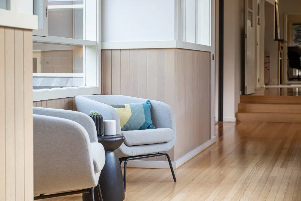 Фото идеи отделки прихожей МДФ панелями