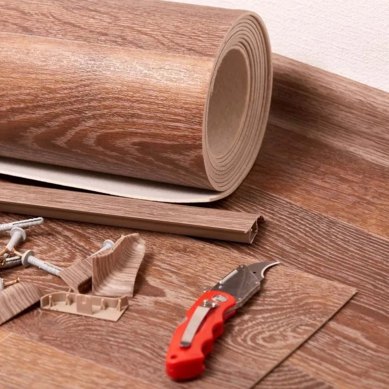 Линолеум. Виды, цены, правила ухода Линолеум - это вид эластичного напольного покрытия с декоративным слоем, который известен долговечностью, экологичностью и разнообразием дизайна