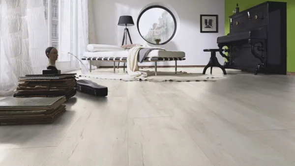 Ламинат Kronotex Exquisit Plus дуб восточный белый D 4984, продажа по цене 2&nbsp;450 руб. Характеристики, фото, описание и отзывы. Действуют акции и скидки. Доставка по Москве и области ☎️ 8 (495) 324-00-05 Ремиком