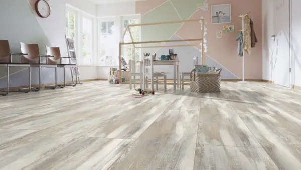 Ламинат Kronotex Mega Plus дуб Хелла D 4754, продажа по цене 2&nbsp;590 руб. Характеристики, фото, описание и отзывы. Действуют акции и скидки. Доставка по Москве и области ☎️ 8 (495) 324-00-05 Ремиком