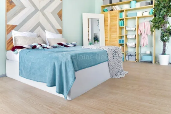 Кварц-виниловый ламинат Alpine floor Classic ясень Макао, продажа по цене 2&nbsp;400 руб. Характеристики, фото, описание и отзывы. Действуют акции и скидки. Доставка по Москве и области ☎️ 8 (495) 324-00-05 Ремиком