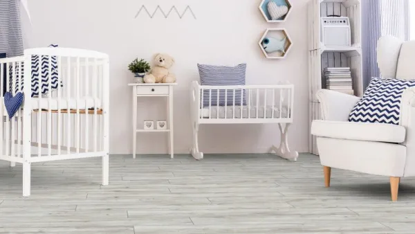 Ламинат Kronotex Exquisit Plus дуб Монтмело кремовый D 3660, продажа по цене 2&nbsp;450 руб. Характеристики, фото, описание и отзывы. Действуют акции и скидки. Доставка по Москве и области ☎️ 8 (495) 324-00-05 Ремиком