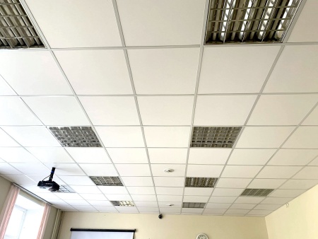 Retail board плита потолочная Armstrong 600x600x14 мм купить в МСК | Ремиком Retail board плита потолочная Armstrong 600x600x14 мм, продажа по цене 222 руб. Характеристики, фото, описание и отзывы. Действуют акции и скидки. Доставка по Москве и области ☎️ 8 (495) 324-00-05 Ремиком